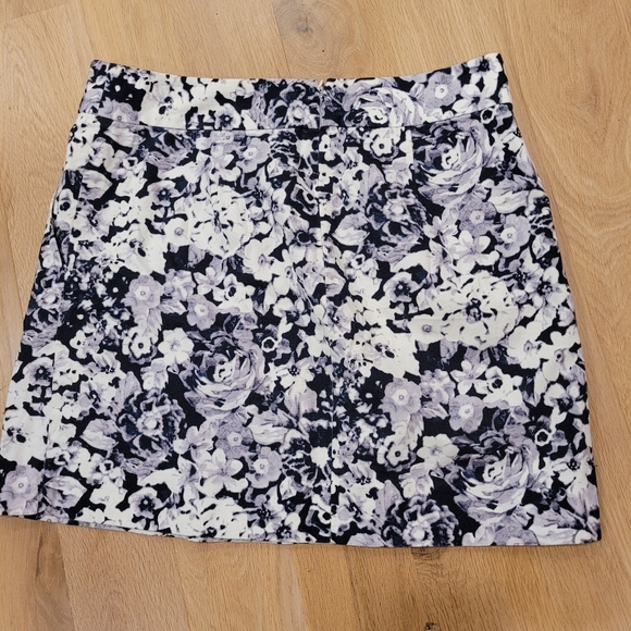 Gap Floral Skirt - Picture 3 of 5